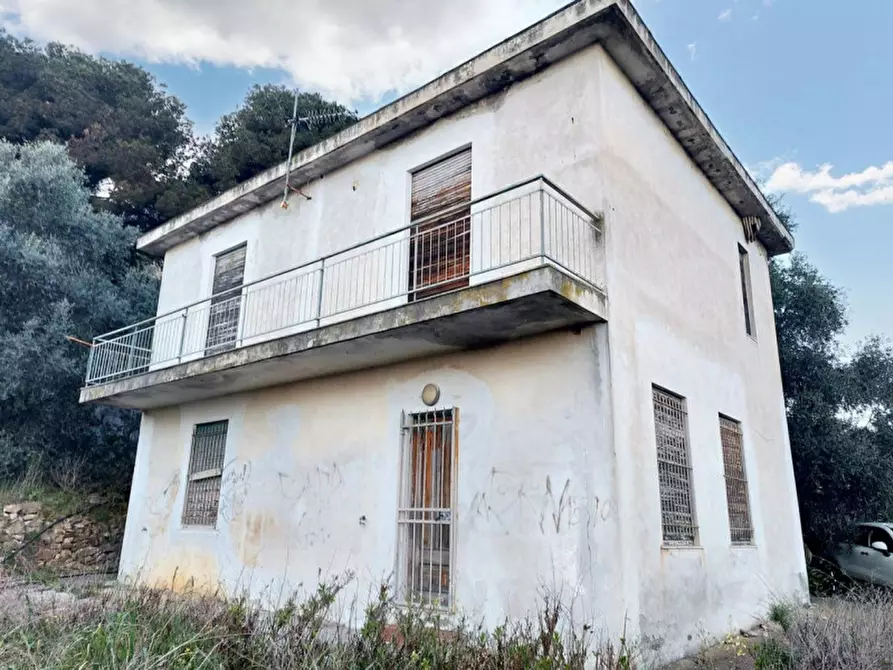 Immagine 1 di Casa indipendente in vendita  in Via Renovi, N. snc a San Lorenzo Al Mare