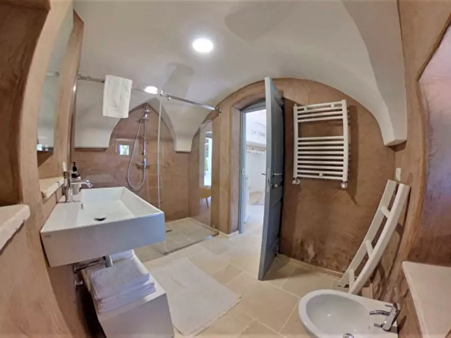 Immagine 47 di Rustico / casale in vendita  in KLAK a Fasano