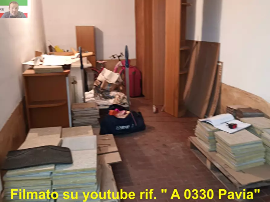 Immagine 1 di Garage in affitto  in isonzo a Pavia