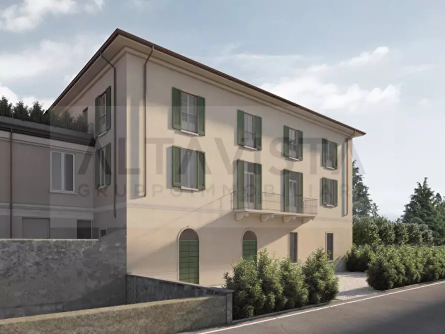 Immagine 1 di Palazzo in vendita  in Rezzato Via Mazzini a Rezzato