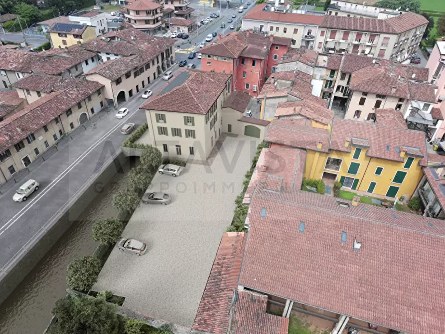 Immagine 5 di Palazzo in vendita  in Rezzato Via Mazzini a Rezzato