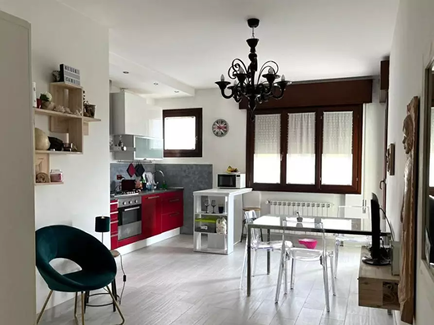 Immagine 1 di Appartamento in vendita  in via torino a Venezia