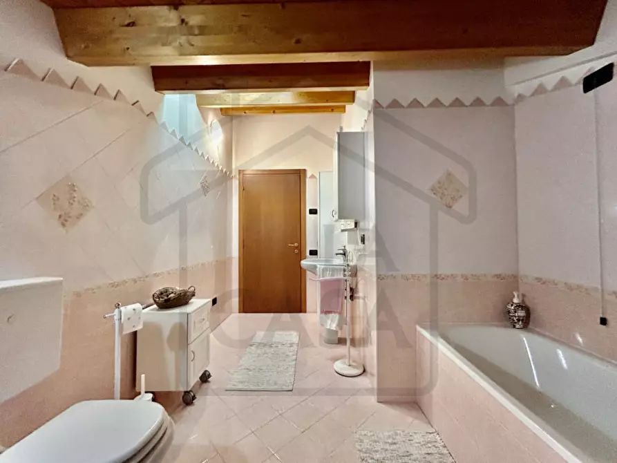 Immagine 17 di Appartamento in vendita  in Via Rocca Pendice a Abano Terme