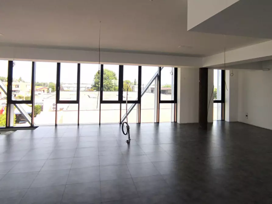 Immagine 9 di Ufficio in affitto  a Castelfranco Veneto