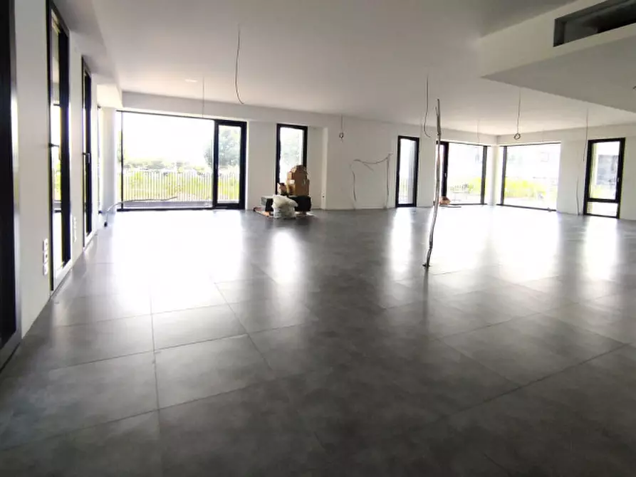 Immagine 11 di Ufficio in affitto  a Castelfranco Veneto