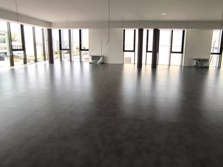 Immagine 14 di Ufficio in affitto  a Castelfranco Veneto