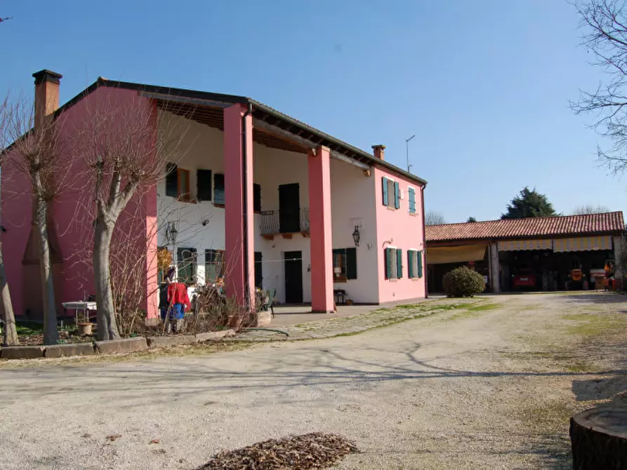 Immagine 1 di Casa indipendente in vendita  a Pianiga