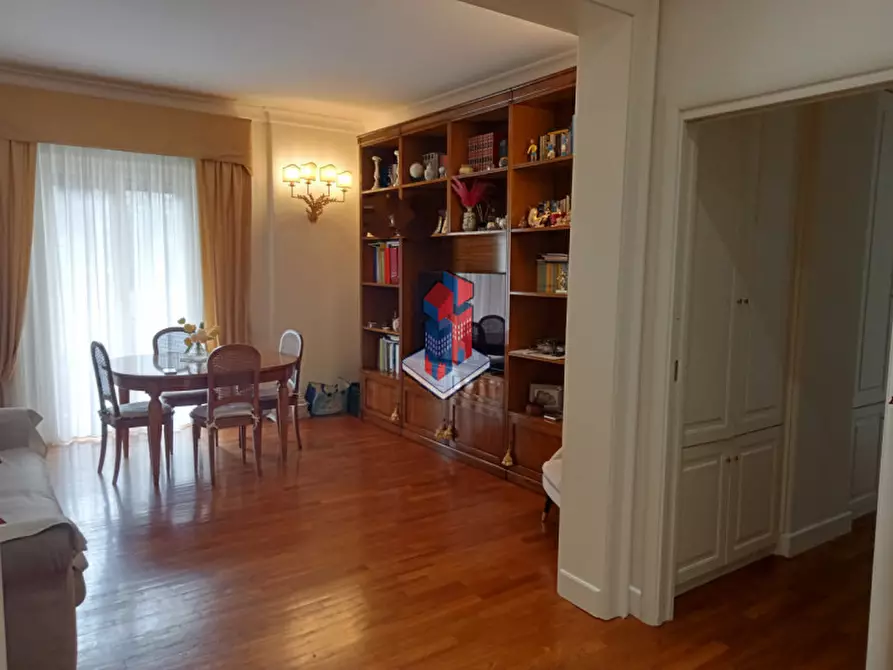 Immagine 1 di Appartamento in vendita  in VIA BERNARDO CAVALLINO (parte alta) a Napoli