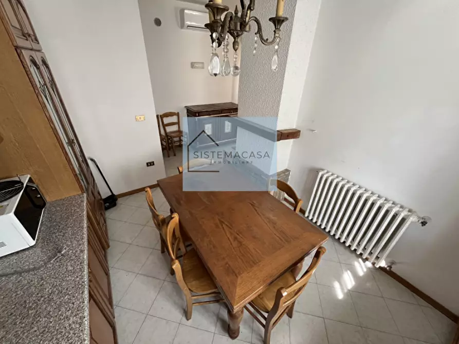 Immagine 11 di Appartamento in vendita  in Via Colombo a Cervia