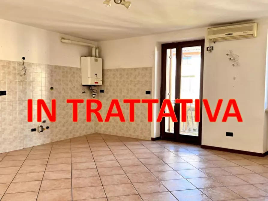 Immagine 1 di Appartamento in vendita  in via Borgo a Pescantina