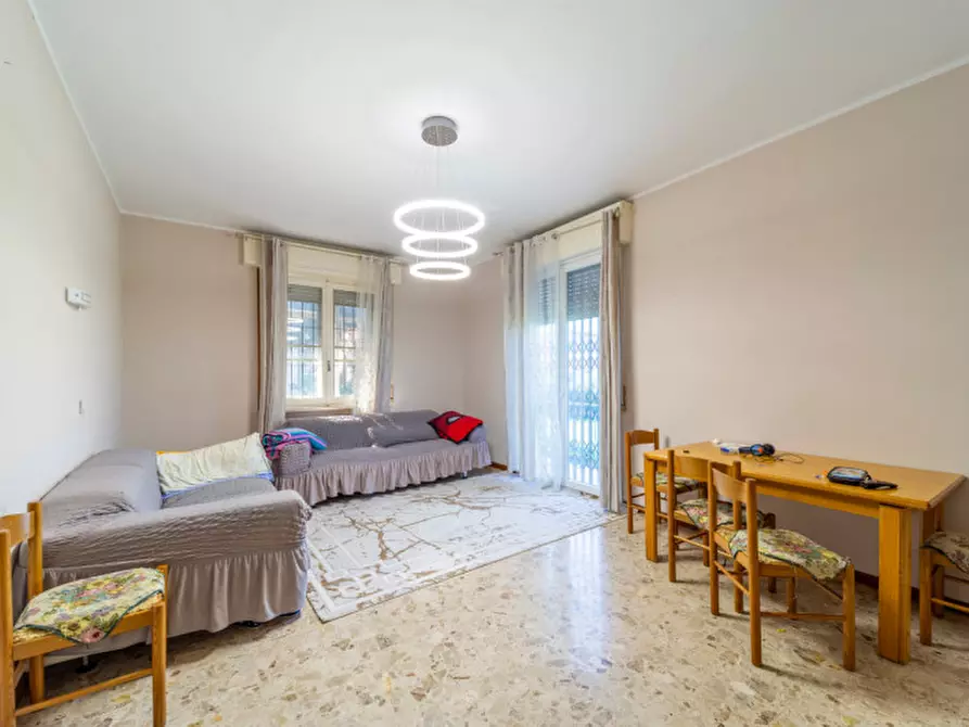 Immagine 1 di Appartamento in vendita  in Strada Cava in Vigatto a Parma