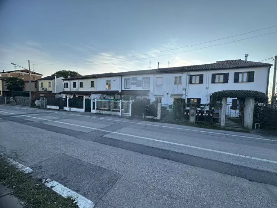 Immagine 1 di Villetta a schiera in vendita  in via Fornaci a Padova