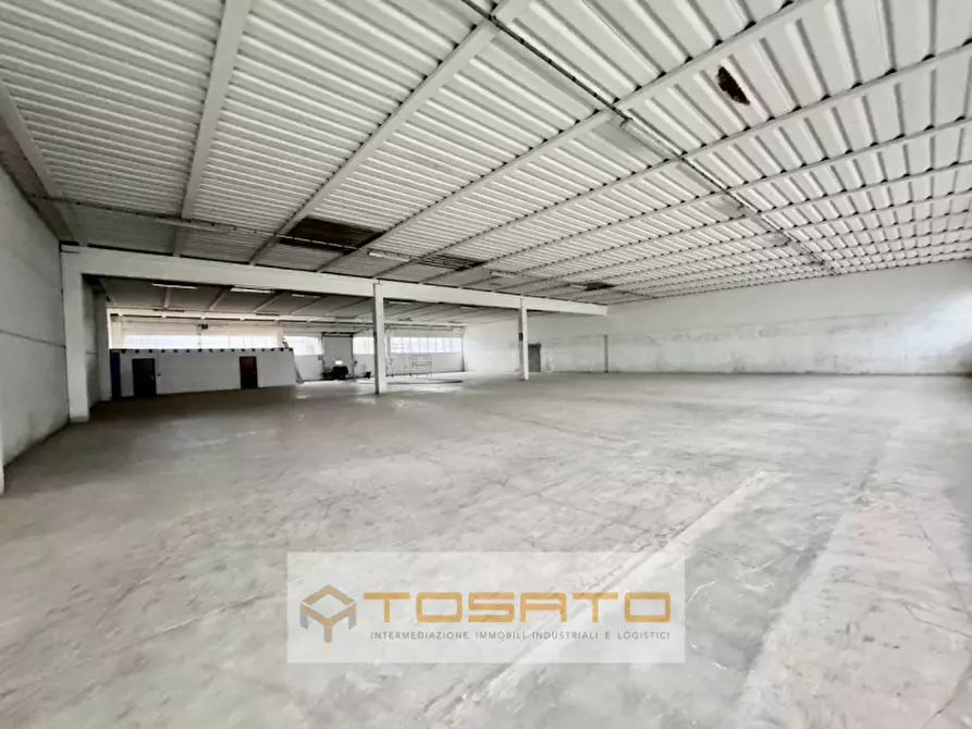 Immagine 3 di Capannone industriale in affitto  a Roverchiara