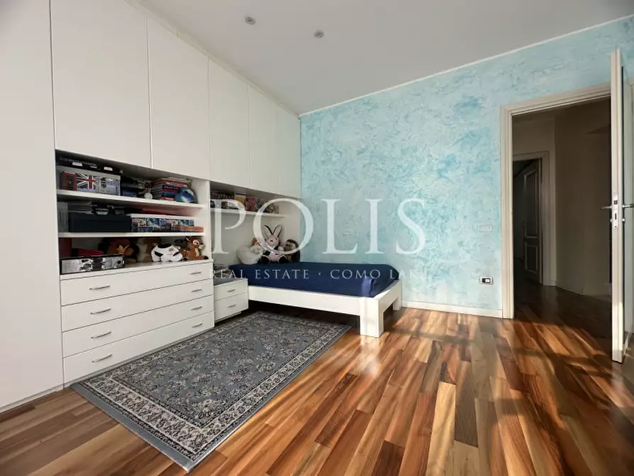 Immagine 18 di Villa in vendita  in via belvedere a Como