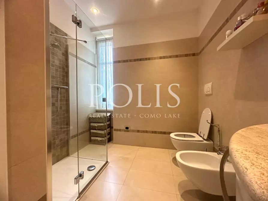 Immagine 24 di Villa in vendita  in via belvedere a Como