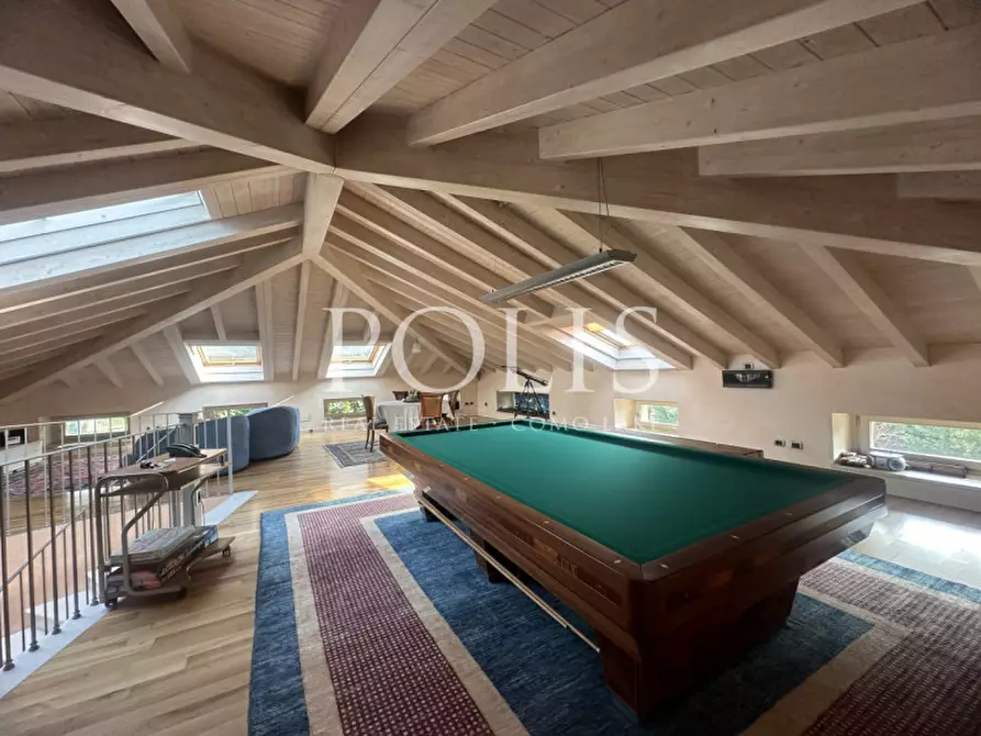 Immagine 35 di Villa in vendita  in via belvedere a Como