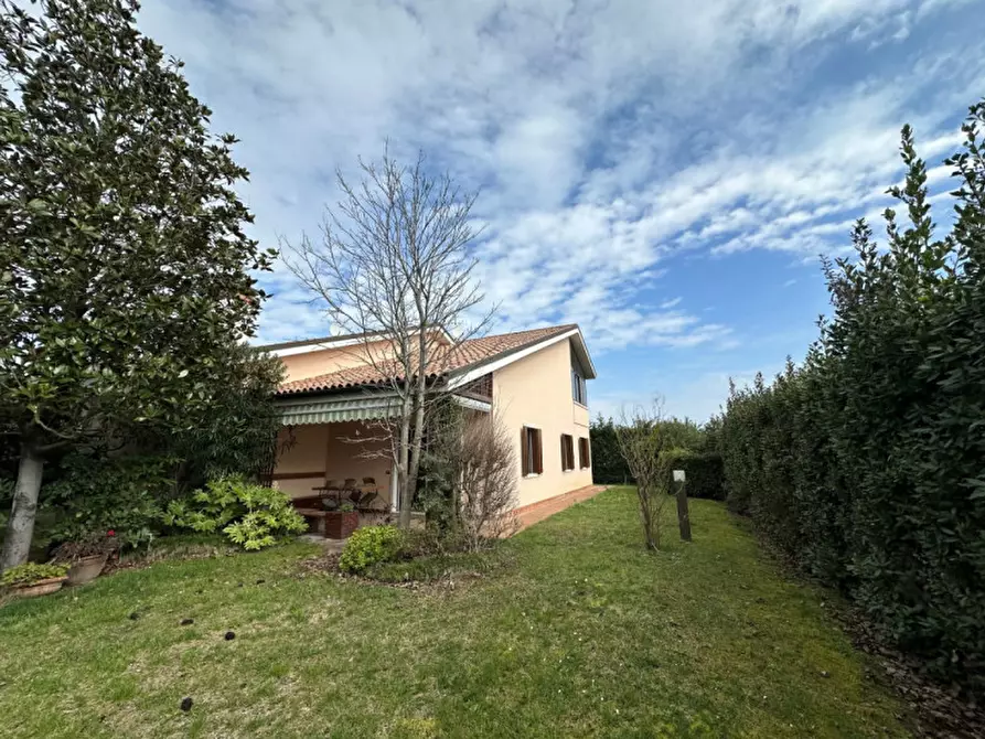 Immagine 1 di Casa bifamiliare in vendita  in Via Po di Levante a Rosolina