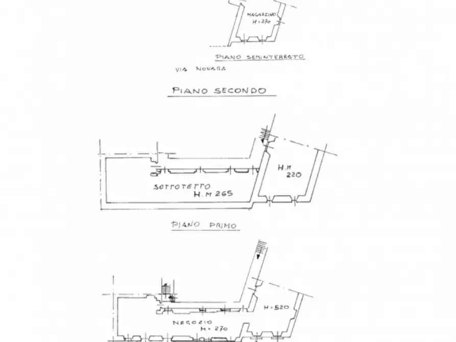 Immagine 4 di Negozio in vendita  in Via Novara 30 a Borgomanero