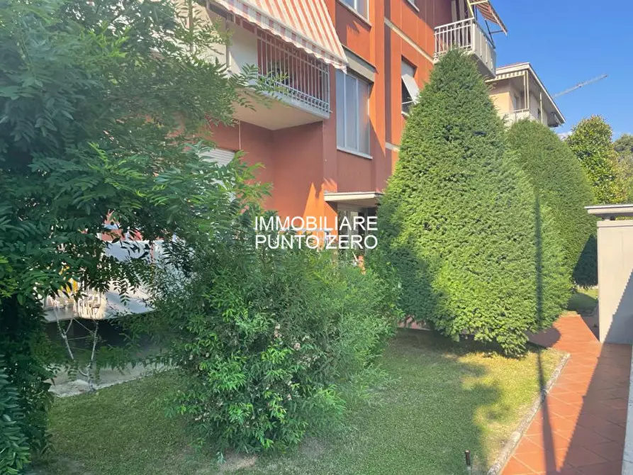 Immagine 1 di Appartamento in vendita  in via Ludovico antonio Muratori a Parma