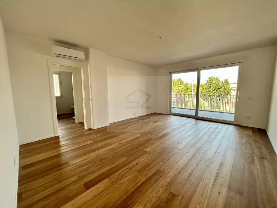 Immagine 1 di Appartamento in vendita  in via comino a Padova
