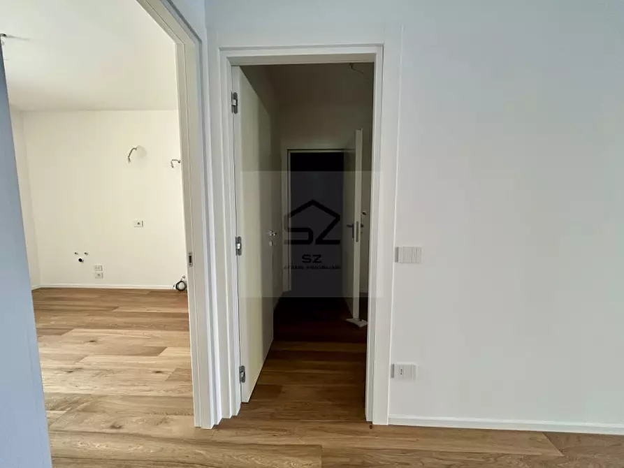 Immagine 10 di Appartamento in vendita  in via comino a Padova