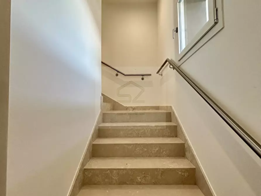 Immagine 11 di Appartamento in vendita  in via comino a Padova