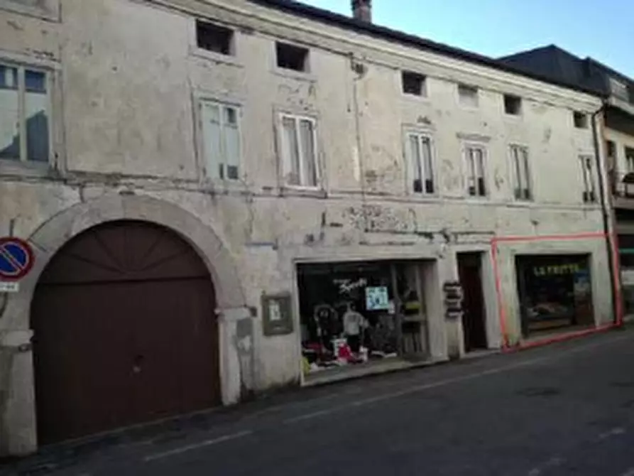 Immagine 1 di Negozio in vendita  in VIA DELLA LIBERTA' 6 a Piovene Rocchette