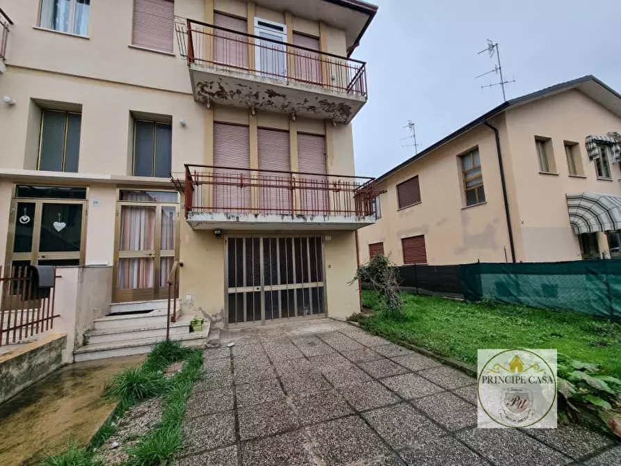 Immagine 26 di Casa bifamiliare in vendita  in via tito livio a Este