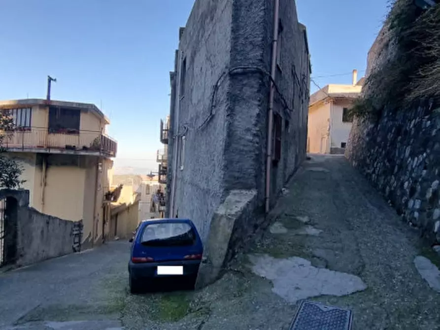 Immagine 9 di Casa indipendente in vendita  in Via Cattedrale, 38 a Santa Lucia Del Mela