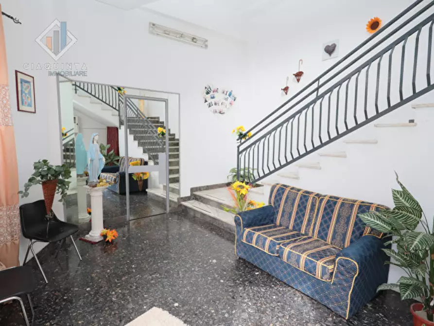 Immagine 16 di Appartamento in vendita  in via Bari n.01 a Palagonia