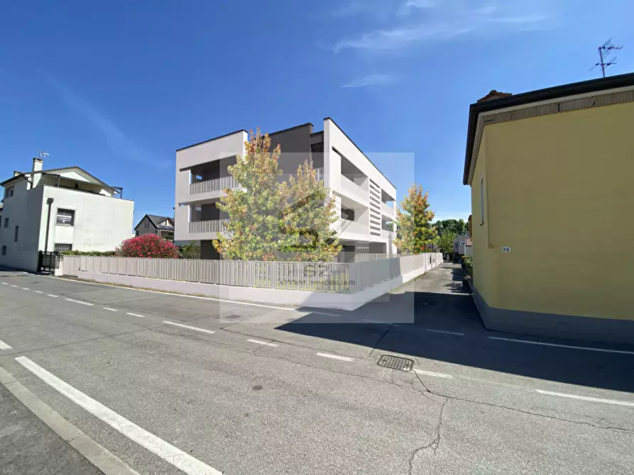 Immagine 1 di Appartamento in vendita  in via carlo steiner a Padova