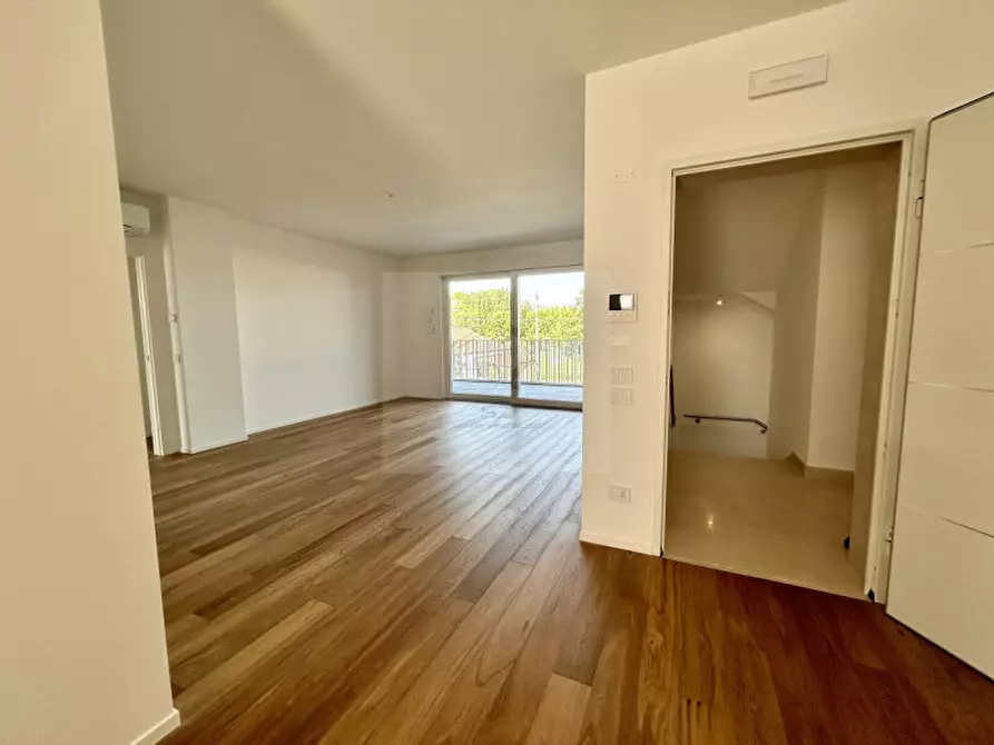 Immagine 15 di Appartamento in vendita  in via comino a Padova