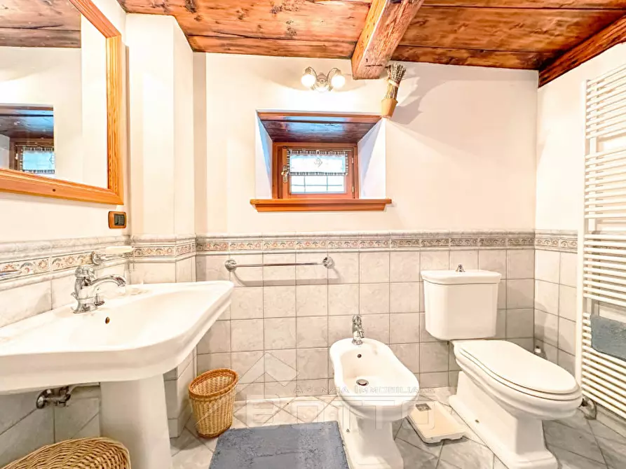 Immagine 27 di Appartamento in vendita  in casa capietto a Mollia