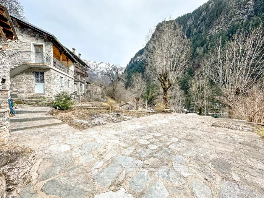 Immagine 34 di Appartamento in vendita  in casa capietto a Mollia