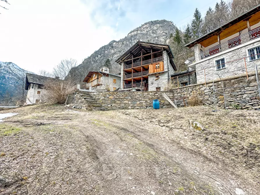 Immagine 36 di Appartamento in vendita  in casa capietto a Mollia