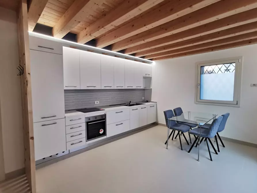 Immagine 1 di Appartamento in affitto  a Soave