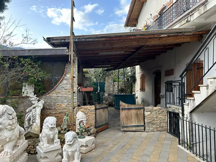 Immagine 3 di Casa indipendente in vendita  in Strada Borgo Tinasso a San Remo