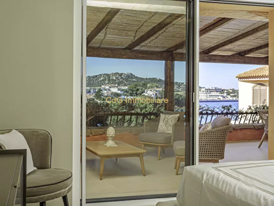 Immagine 4 di Appartamento in vendita  in promenade a Arzachena