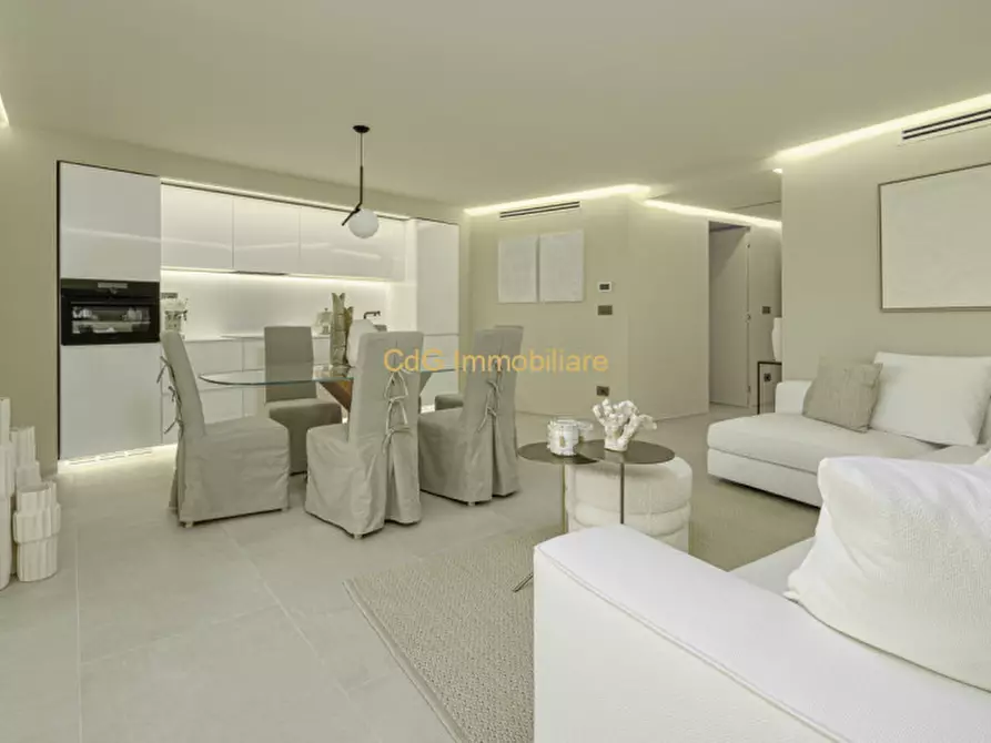 Immagine 5 di Appartamento in vendita  in promenade a Arzachena