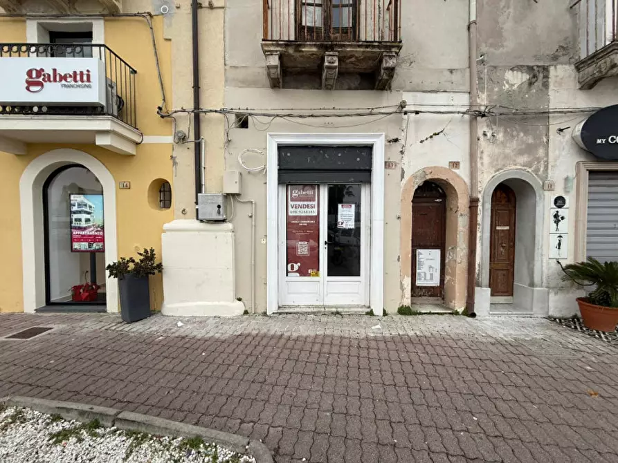 Immagine 1 di Negozio in vendita  in Via Domenico, 21 a Milazzo