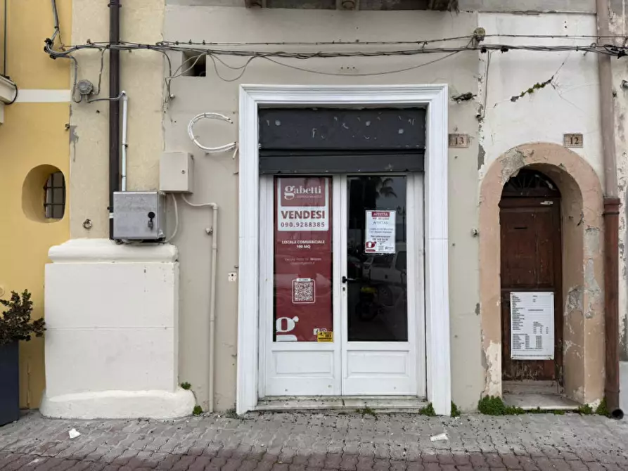 Immagine 3 di Negozio in vendita  in Via Domenico, 21 a Milazzo