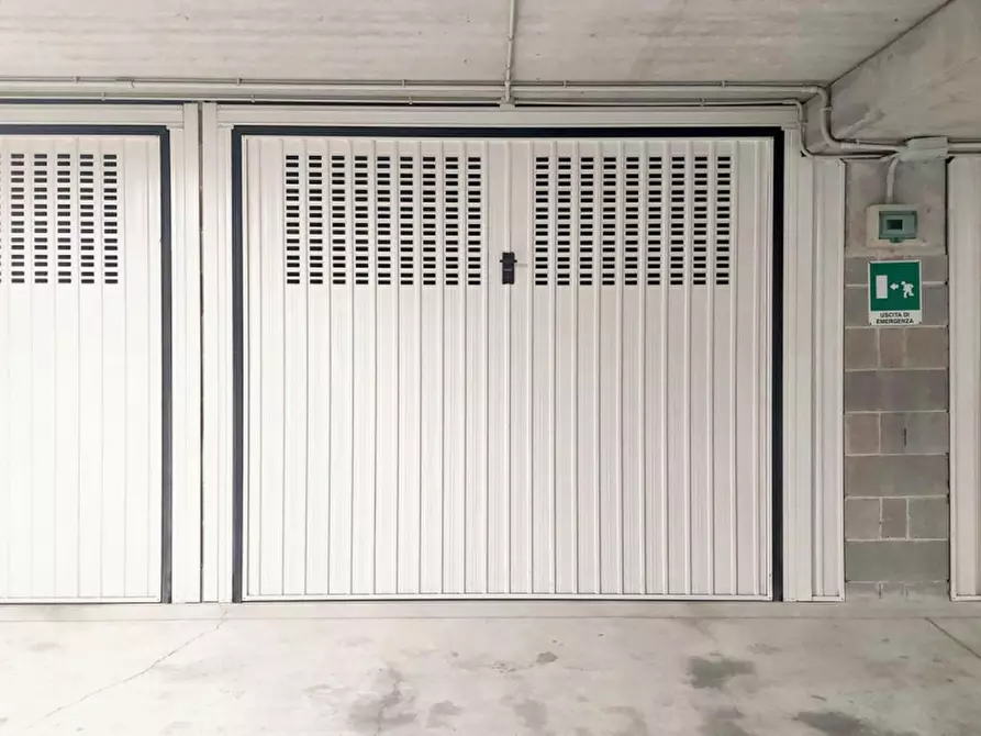 Immagine 3 di Posto auto in vendita  in Piazza Goffredo Mameli, N. snc a Imperia