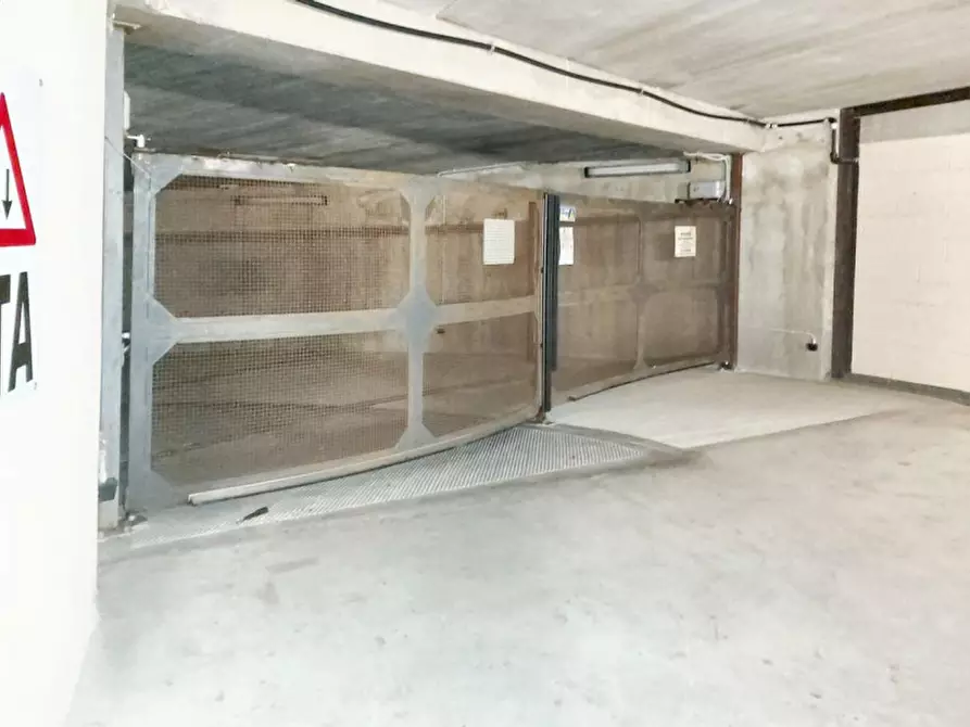 Immagine 16 di Posto auto in vendita  in Piazza Goffredo Mameli, N. snc a Imperia