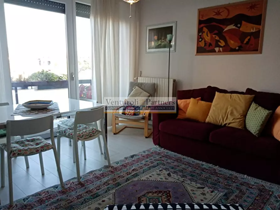 Immagine 1 di Appartamento in vendita  in via crocefisso a Desenzano Del Garda