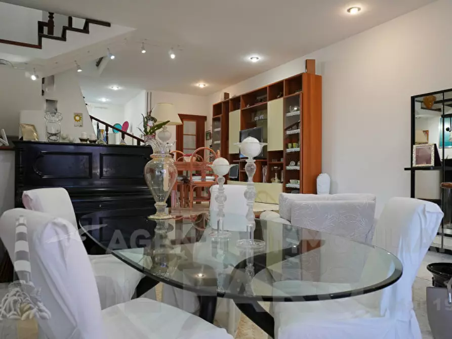 Immagine 3 di Villetta a schiera in vendita  in via Aggius a La Maddalena