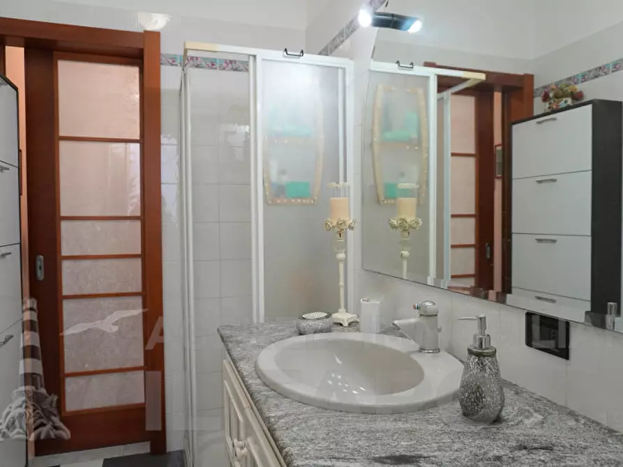 Immagine 9 di Villetta a schiera in vendita  in via Aggius a La Maddalena