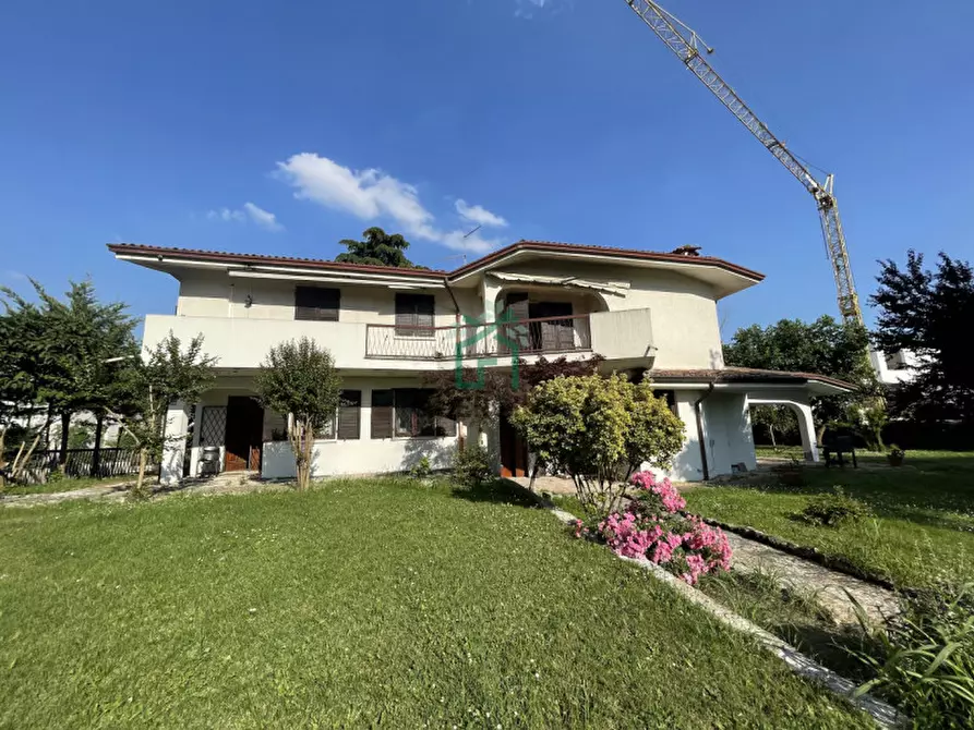 Immagine 2 di Villa in vendita  in via fontanelle a San Bonifacio