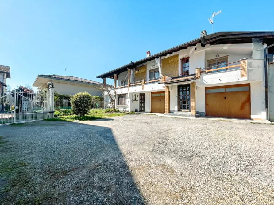 Immagine 1 di Casa bifamiliare in vendita  in Via Oioli 27 a Gattico-Veruno