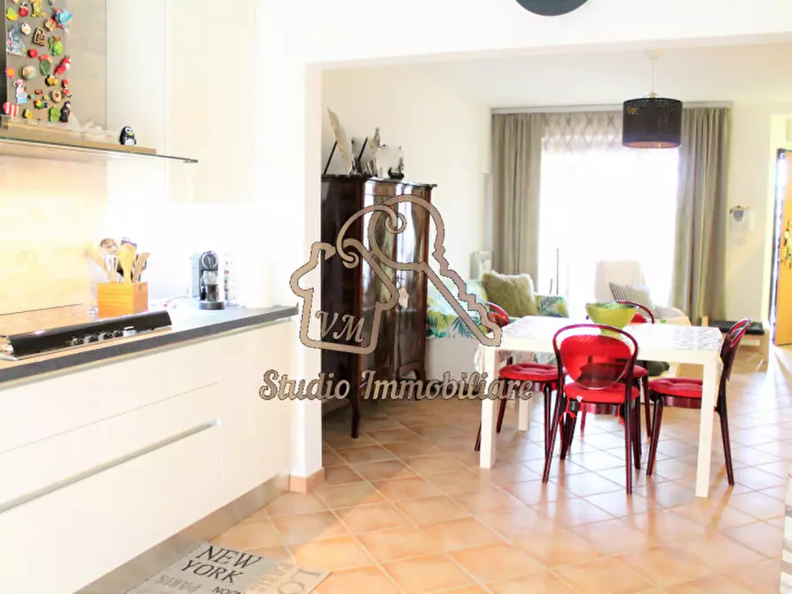 Immagine 10 di Appartamento in vendita  in Via Visano, 31 a Roma