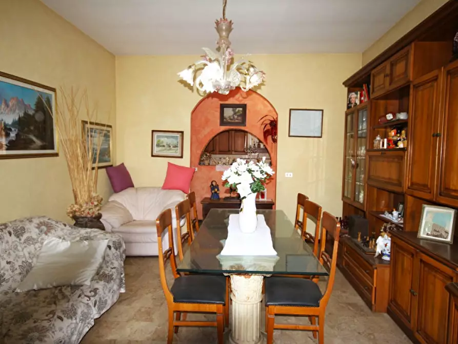 Immagine 1 di Casa indipendente in vendita  in viale cantù a Riccione